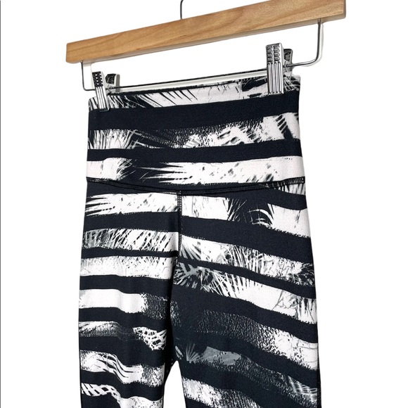 lululemon | High Times Pant *Full-On Luon Shady Palms Black White 4 - Picture 4 of 5